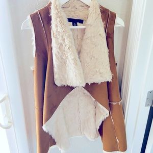 Faux fur vest in camel “suede”